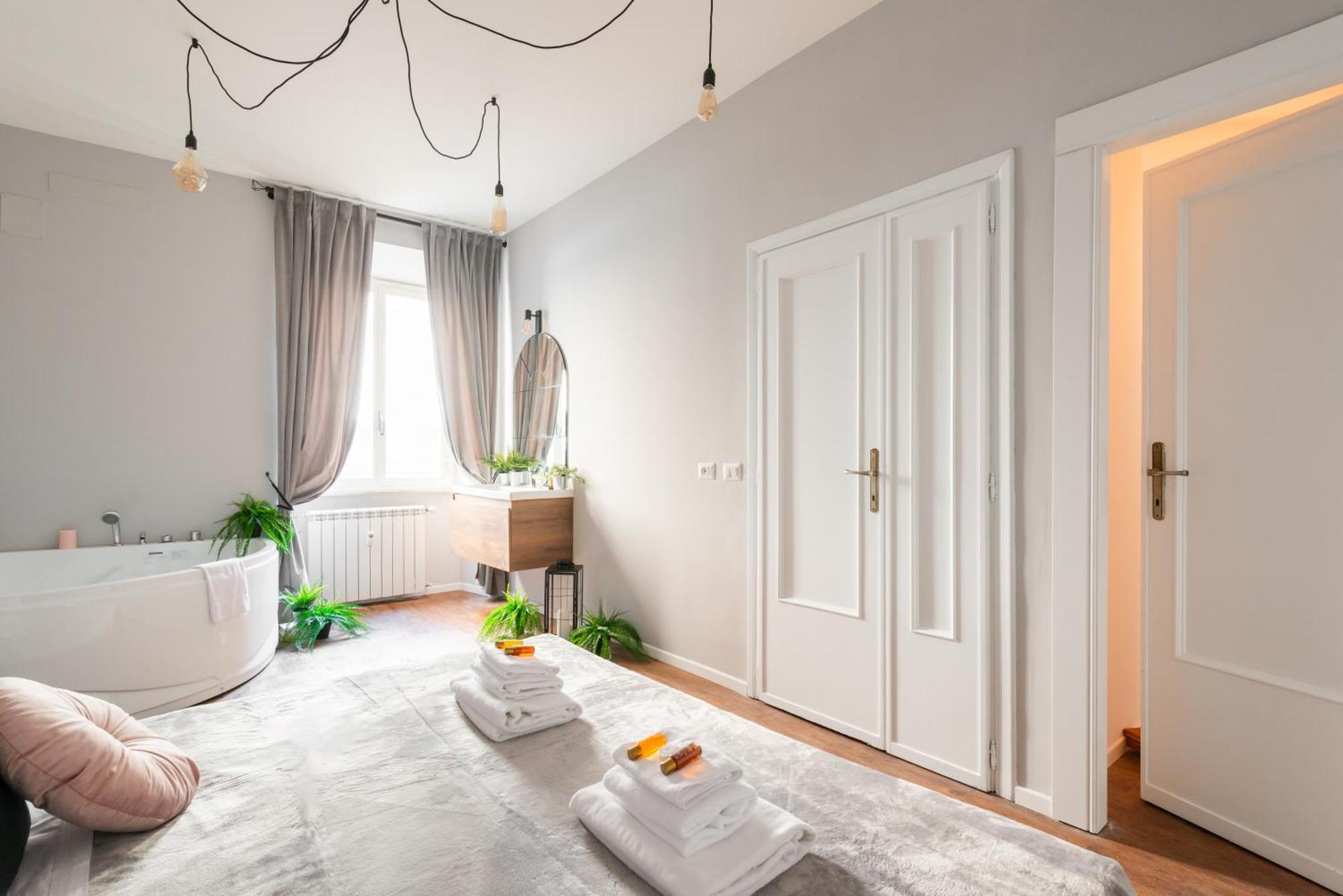 Jacuzzi Termini Apartment Рим Экстерьер фото